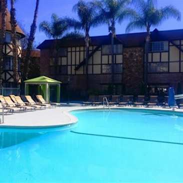 Anaheim Majestic Garden Hotel